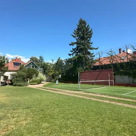 Frenki-lak Apartment