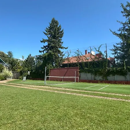 Frenki-lak アパート *