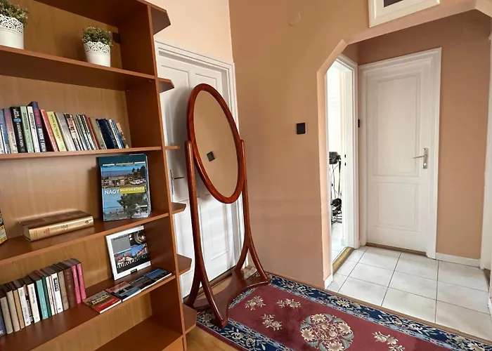 Frenki-lak Apartment